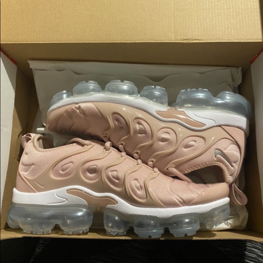 Nike Air Vapormax plus women’s running shoes